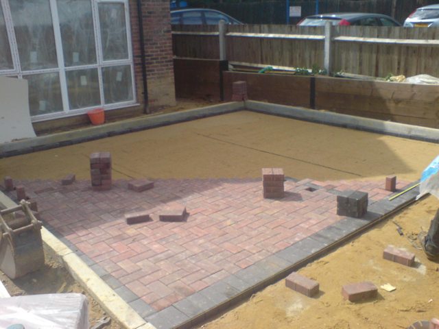 block-paving-patio.jpg